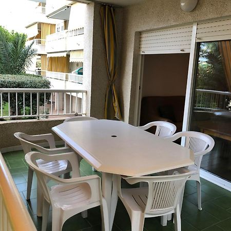 Apartamento En Alquiler Parque 8, Playa De Gandia Eksteriør bilde