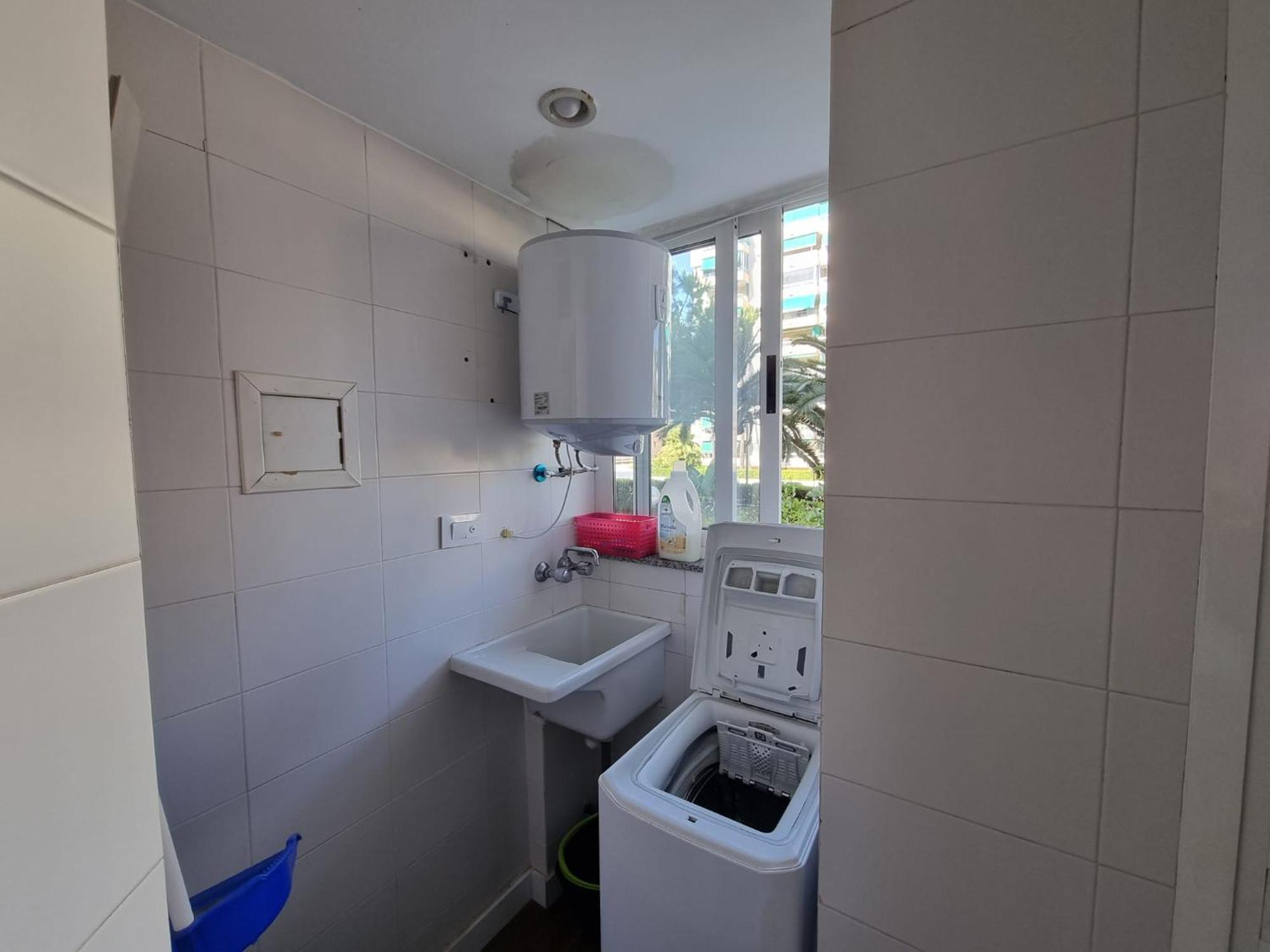 Apartamento En Alquiler Parque 8, Playa De Gandia Eksteriør bilde
